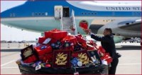 US guests forsake Chinese gifts